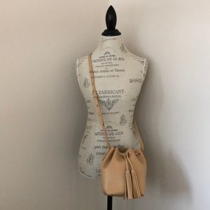 Tan crossbody bucket bag
